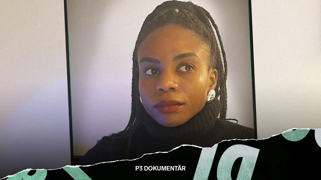 Närbild på en kvinna med svart polotröja och flätor. Foto: Matilda Skarehag.