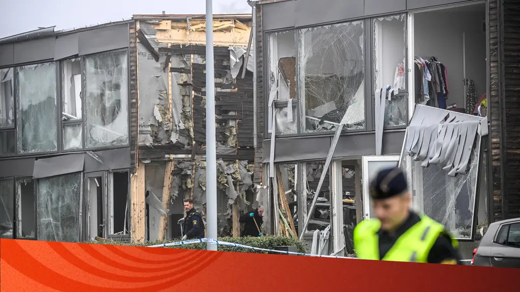 Söndersprängda hus i Fullerö utanför Uppsala. Avspärrningar och polis finns på  plats. Foto: 	Anders Wiklund/TT