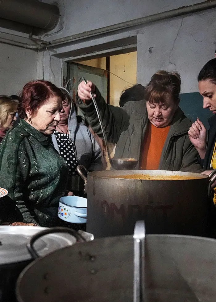 Soppkök i Mariupol som ockuperats av Ryssland.