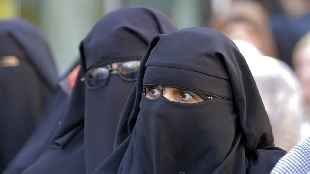 Arkivbild. Kvinna i niqab. Foto: AP Photo/Amr Nabil