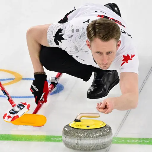 Kanadas Marc Kennedy under en gruppspelsmatch under OS 2026. Foto: Jonas Ekströmer / TT