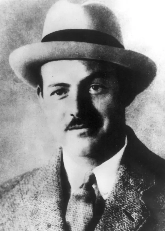 Bild på författaren Ernest Hemingway