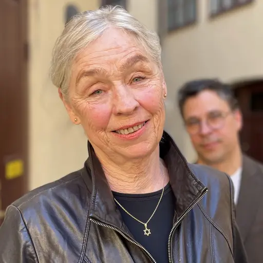 Tidigare journalisten Stina Dabrowski och programledaren Martin Wicklin.