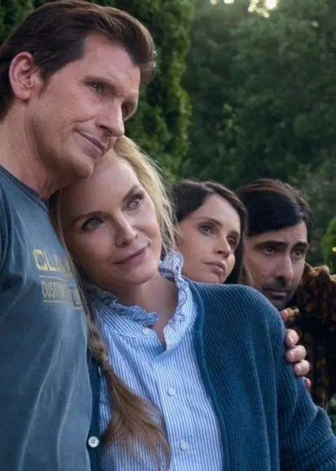 Michelle Pfieffer spelar ett päron till morsa i ”Oh. What. Fun.”