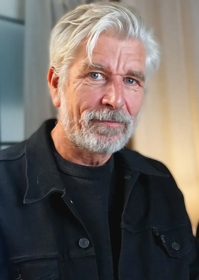 Karl Ove Knausgård, författare, och Martin Wicklin, Söndagsintervjuns programledare.