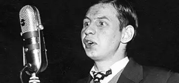 Gösta "Snoddas" Nordgren debuterar i Karusellen, januari 1952. 