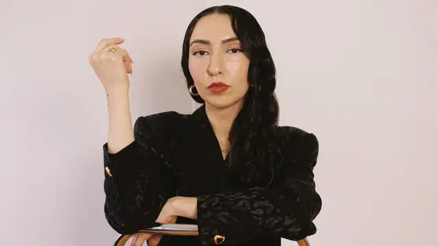 "Blodbok" är Burcu Sahins andra diktsamling.