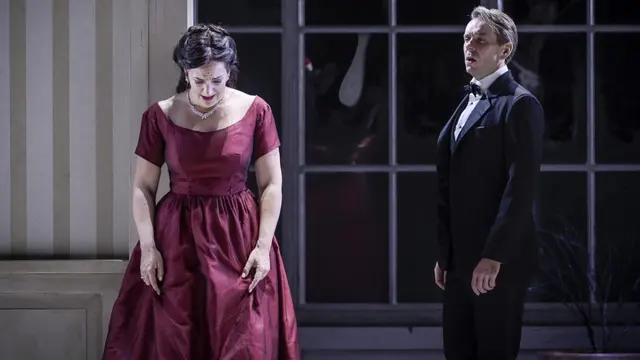 Marina Viotti och Benjamin Bernheim i rollerna som Charlotte och Werther.