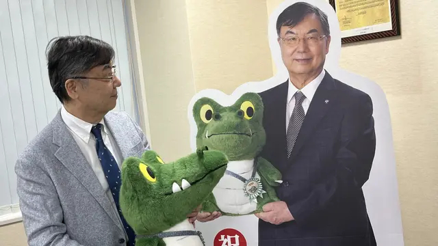 Dubbel uppsättning av Shimon Sakaguchi, nobelpristagaren i fysiologi eller medicin 2025. 