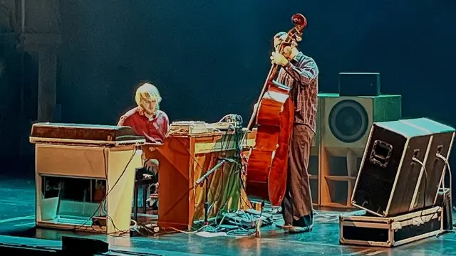 Pianisten Morton McCoy och basisten Jonathan Bremer på Stockholm jazz festival 2025. 