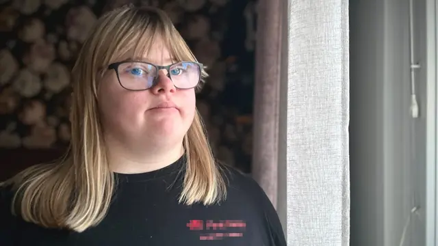 Alina har sparat möbler i flera år för att kunna flytta hemifrån.