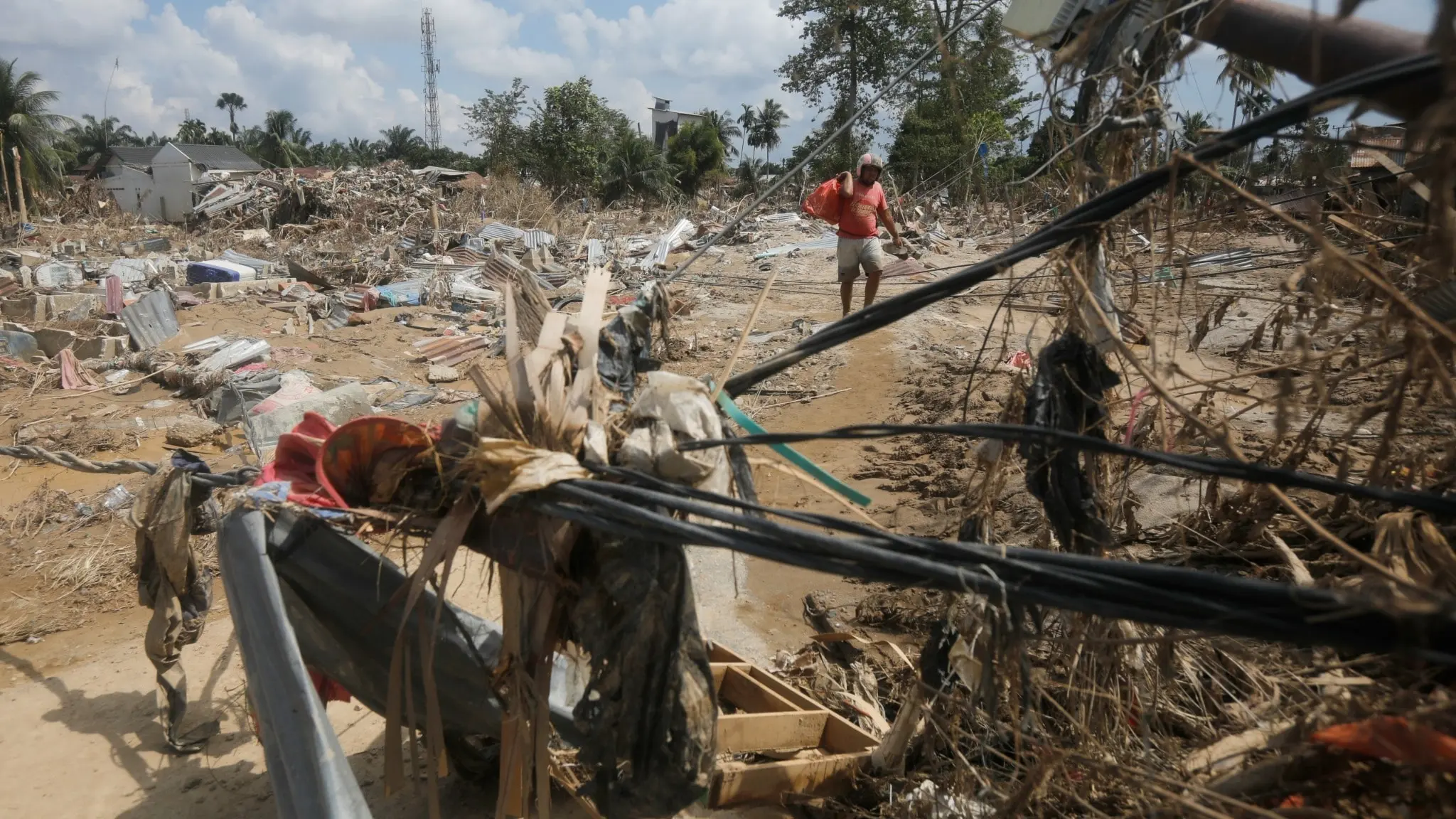 Indonesien är bland de översvämmade asiatiska länderna vars ekonomi drabbats hårdast.