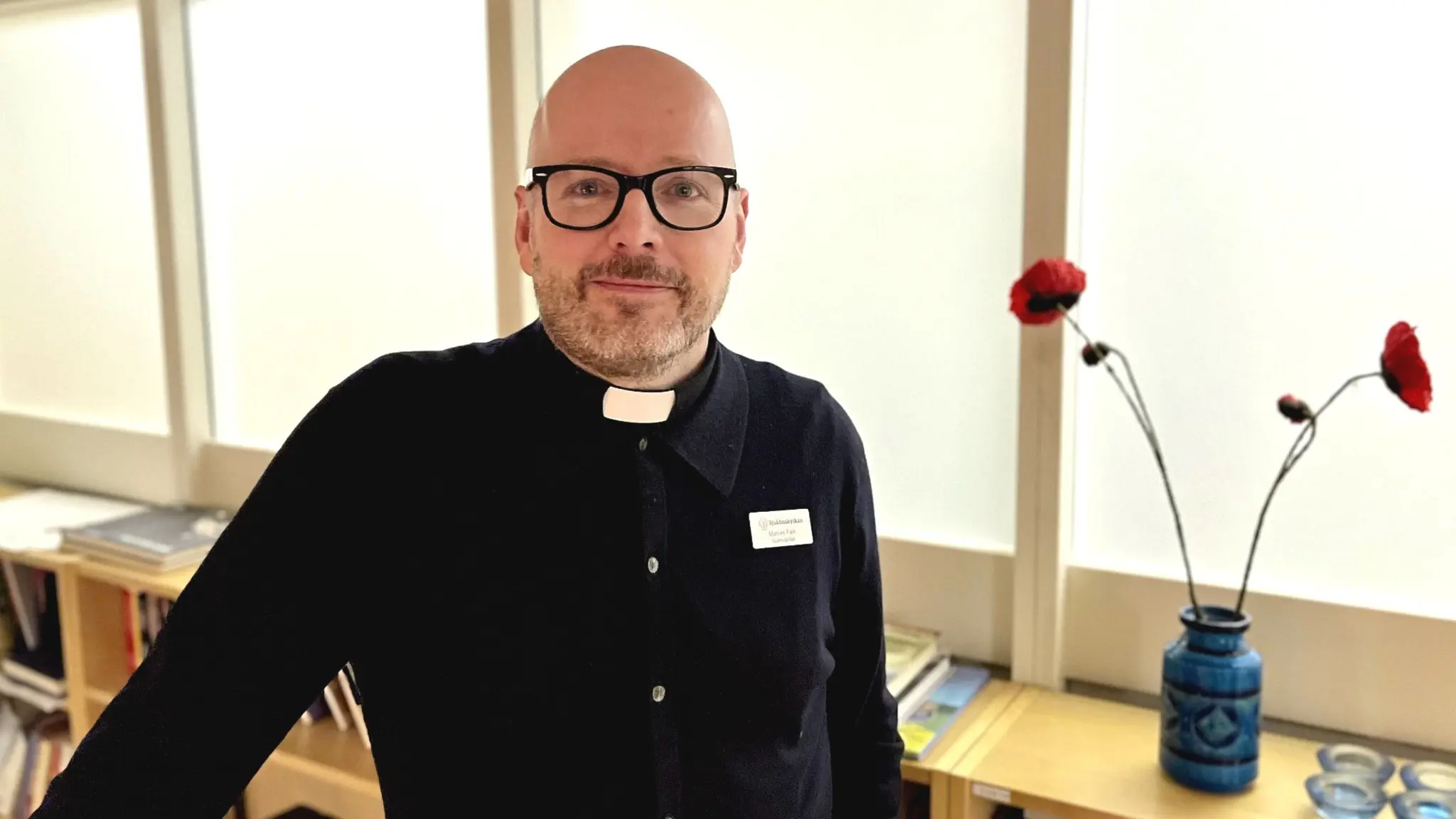 Mattias Falk är sjukhuspräst på Universitetssjukhuset i Örebro, och han menar att det är svårt för många att prata om döden, och uttrycka känslor.