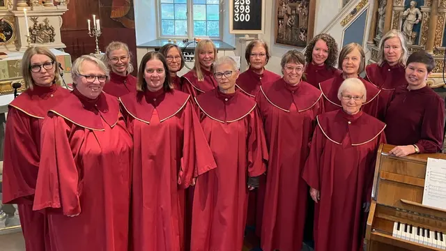 Stora Lundby kyrkokör med körledare Hanna Engström