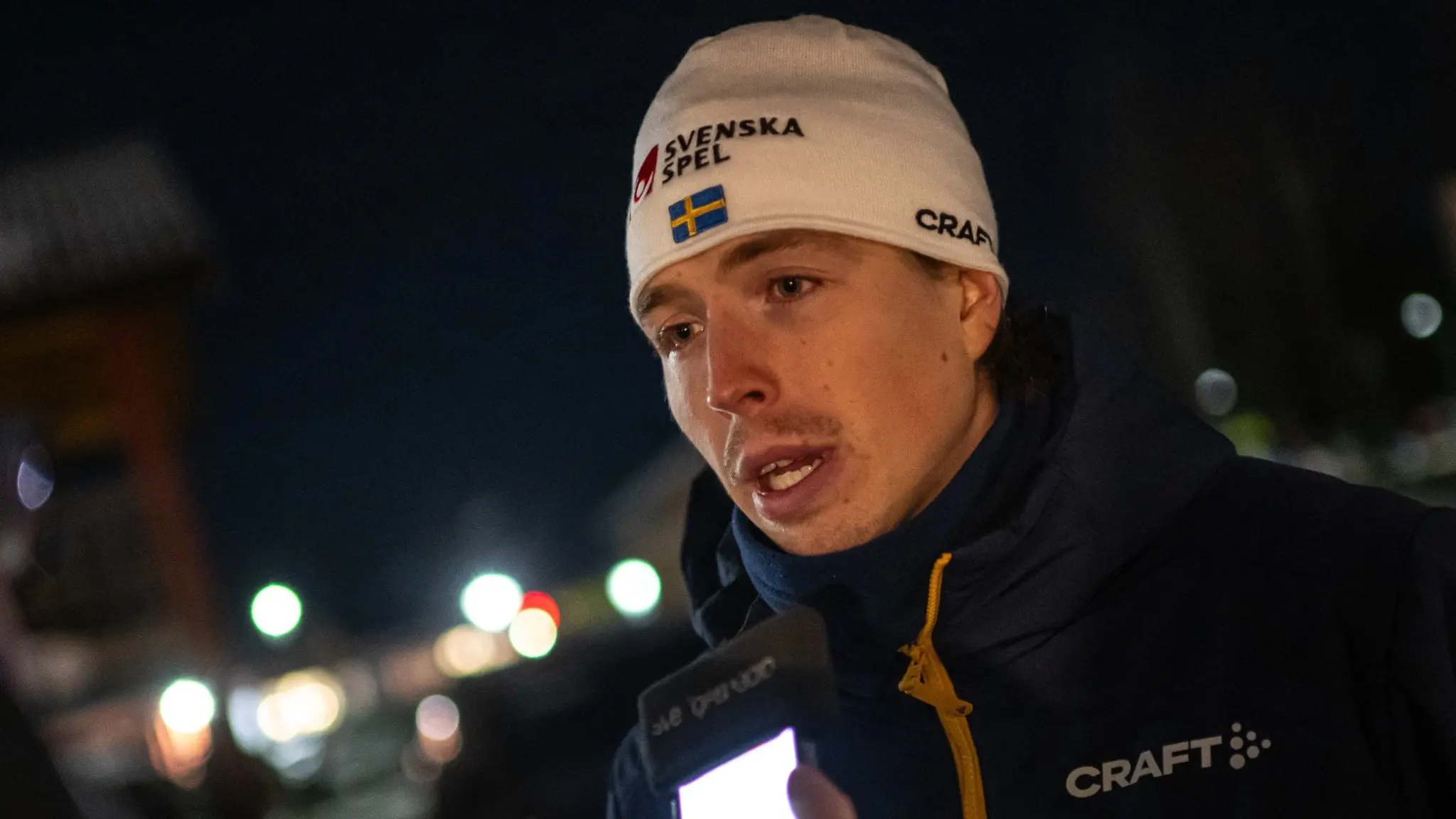 William Poromaa blir intervjuad av Radiosporten