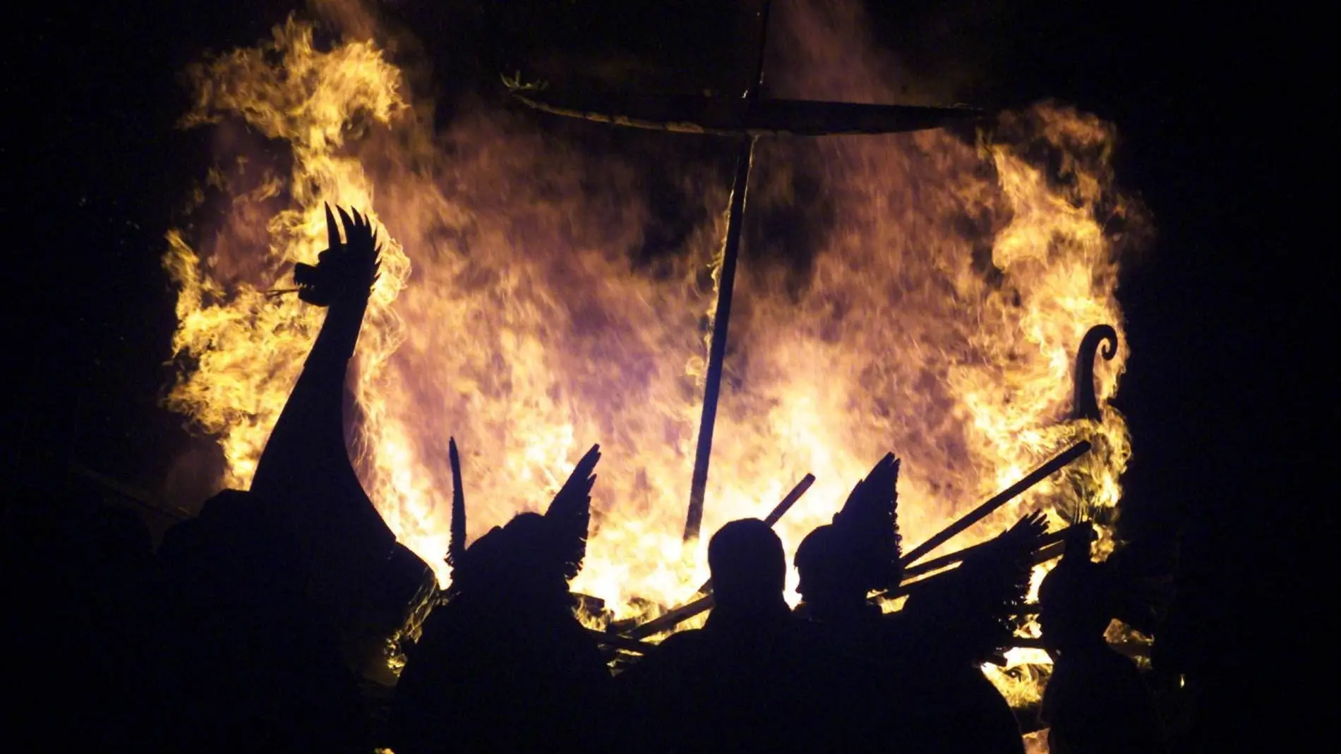 Vetenskapsradion Historia tipsar traditionsenligt om hårda historiska klappar till midvintern och julen!