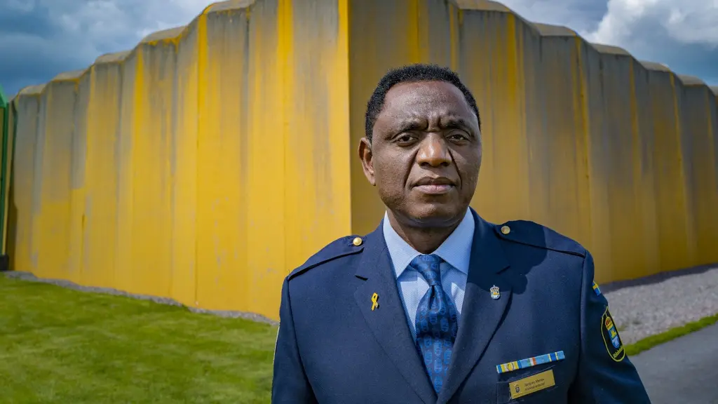 Säkerheten ifrågasätts – våningssängar kan tas bort från svenska fängelser.