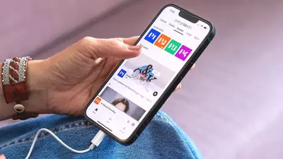 Lyssna på fler än 35 direktsända radiokanaler i Sveriges Radios app.
