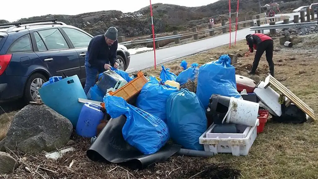 Män som samlar skräp