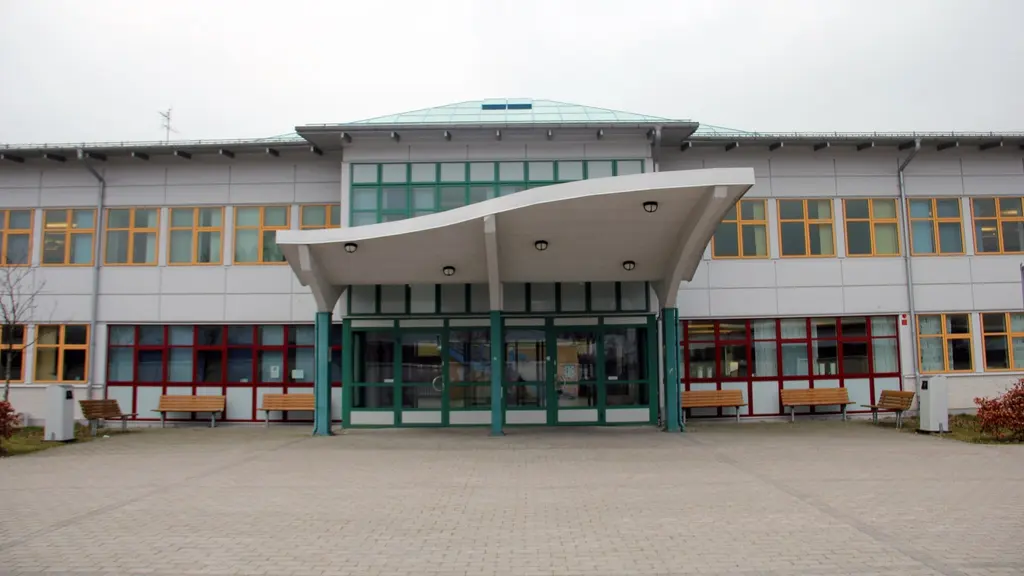 Entrén på Knut hahns gymnasieskola i ronneby. 