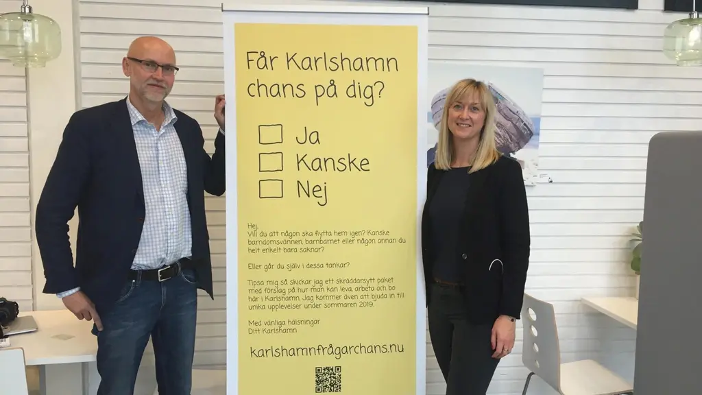 En skylt där det står Får Karlshamns chans på dig?. 