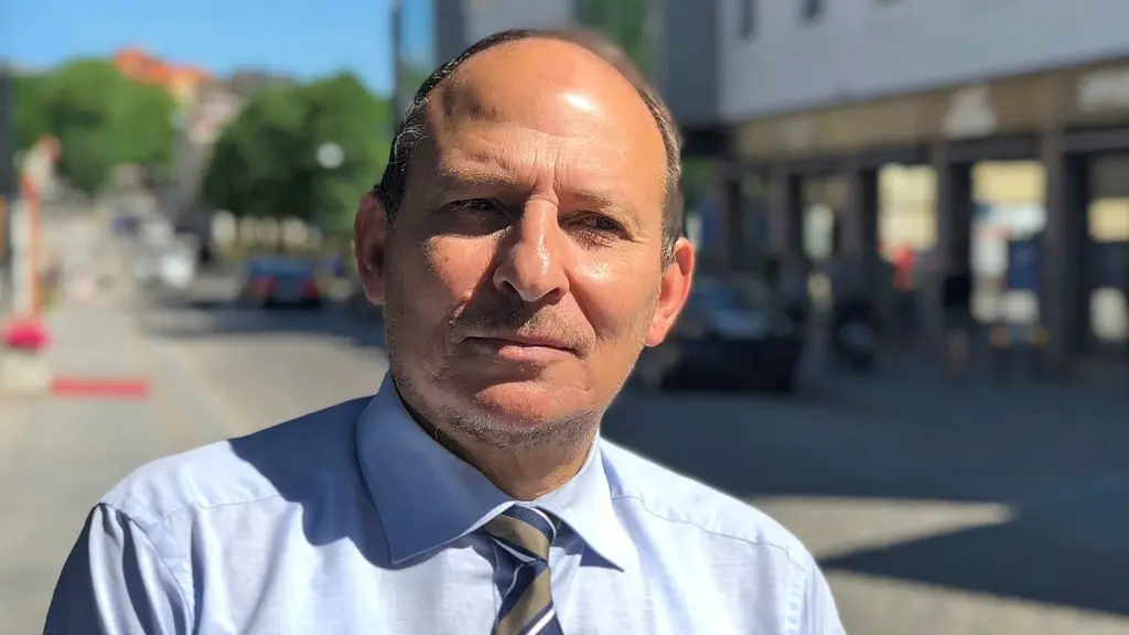Porträttbild av imamen Ismail Abuhelal