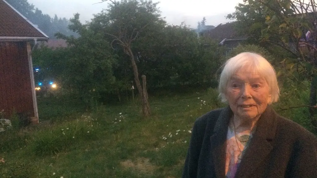 Ann-Margret Larsson bor granne med Islamiska skolan som brann på midsommardagen.