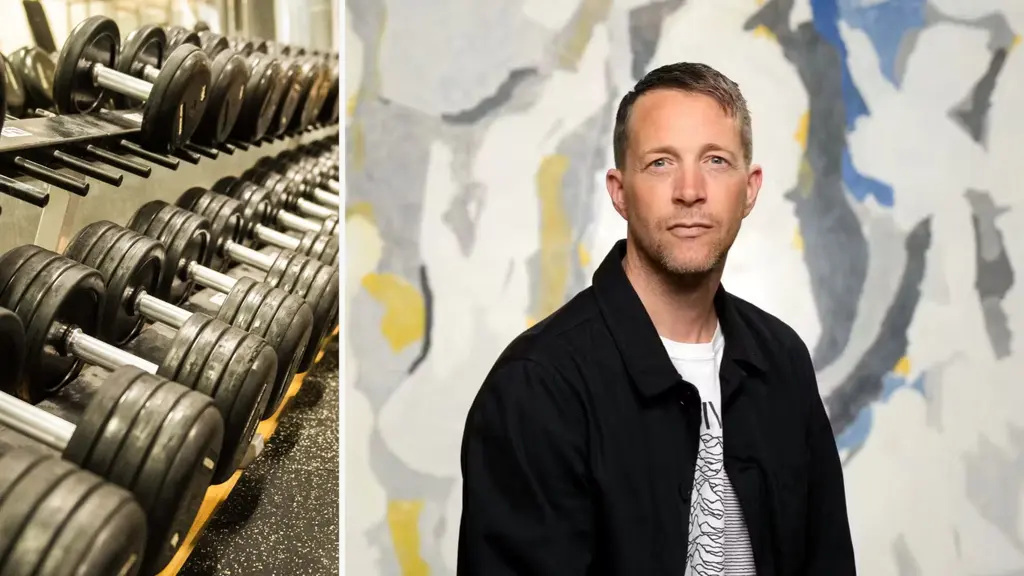Bildmontage med två delar: till vänster en rad med hantlar i ett gym, och till höger en ung man klädd i mörk jacka framför en abstrakt bakgrund.