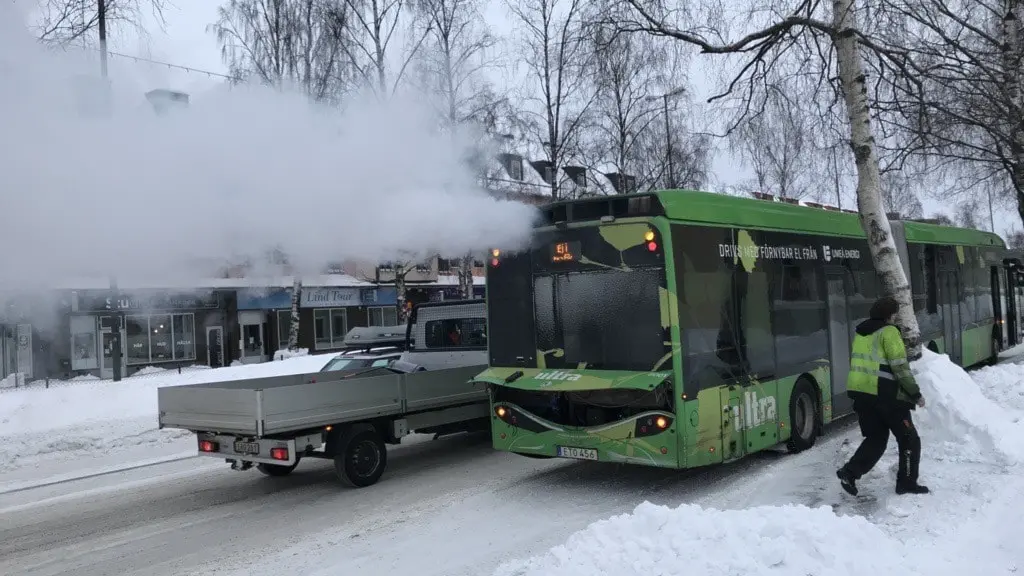 Elbuss går varm