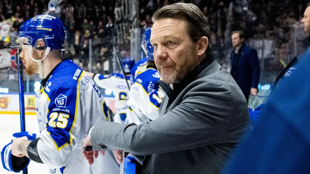 Leksands tränare Charles Berglund under ishockeymatchen i SHL mellan Linköping och Leksand den 13 februari 2025 i Linköping.