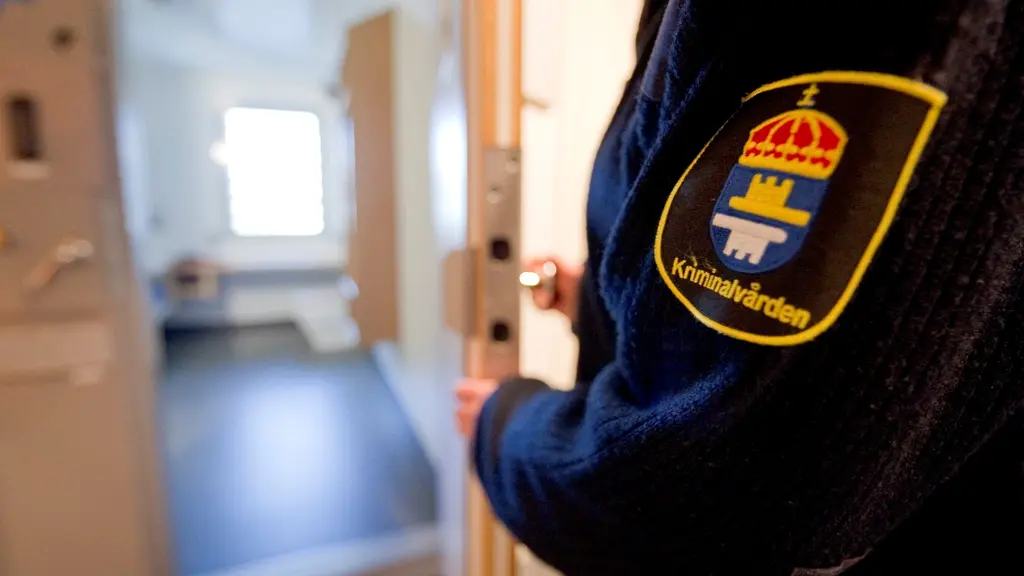 Mannen satt frihetsberövad i 7 månader och får därför ersättning för förlorad arbetsinkomst.