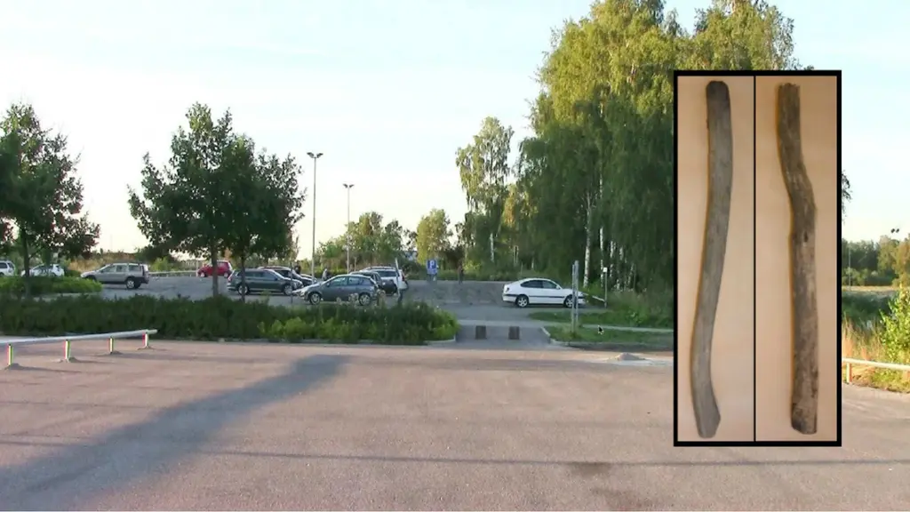 Här misshandlades 51-åringen. Två träpåkar som polisen hittade (infällda). Bilder från polisen, montage av Sveriges Radio.