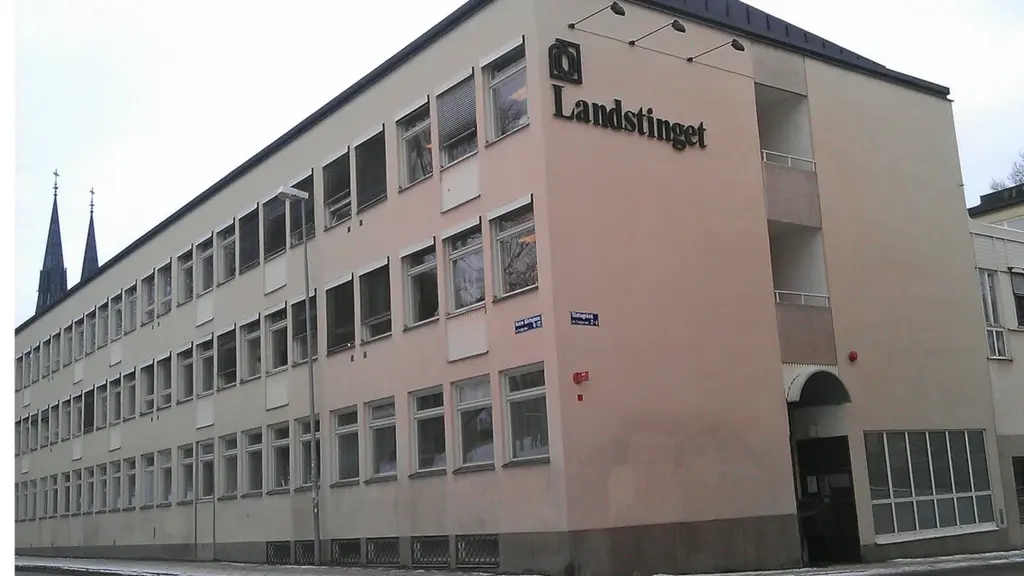 Landstingshuset i Uppsala (Landstinget i Uppsala län). Foto: August Bergkvist / SR