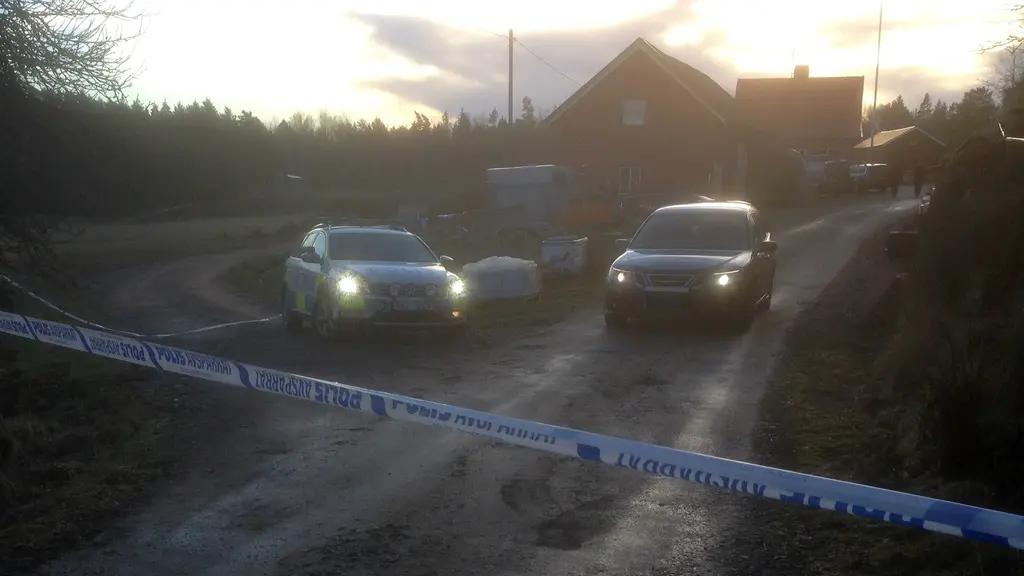 Polis avspärrat Hamburgsund.  Foto: Jörgen Winkler
