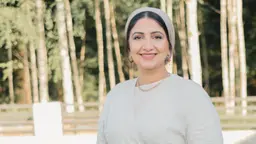 Anuaar Ahtahb håller i Andakten i P1 och utgår från sin muslimska tro. 