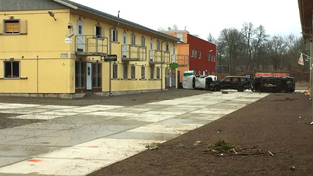 En person dog under en polisövning på Markstridsskolan i Kvarn i Motala.