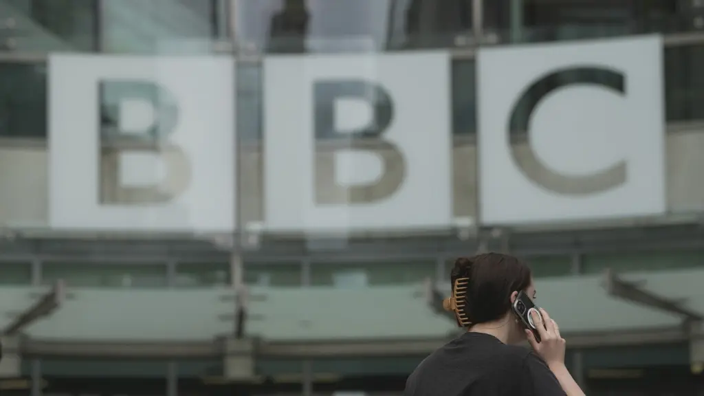 Arkivbild på en BBC-skylt.
