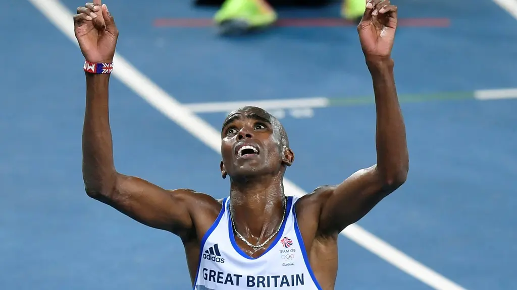 Mo Farah firar guldet på 10 000 meter.
