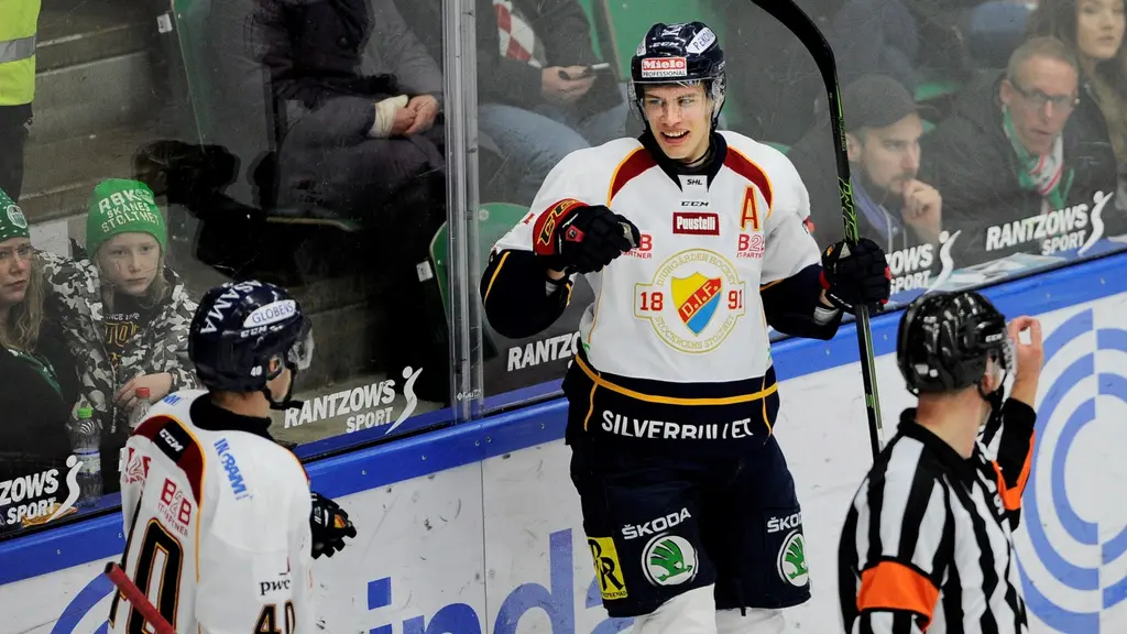 Andreas Englund jublar efter sitt mål mot Rögle