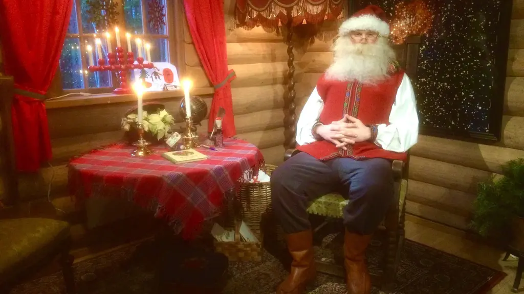 Santa in Mora, Photo: Ryan Tebo