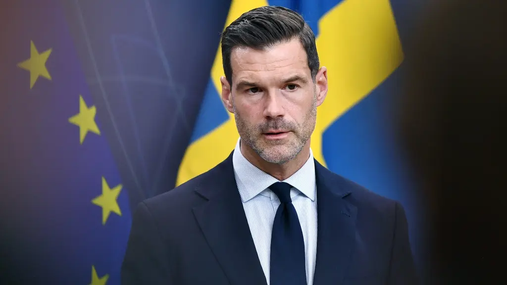 The Moderate Party proposes a faster path to Swedish citizenship