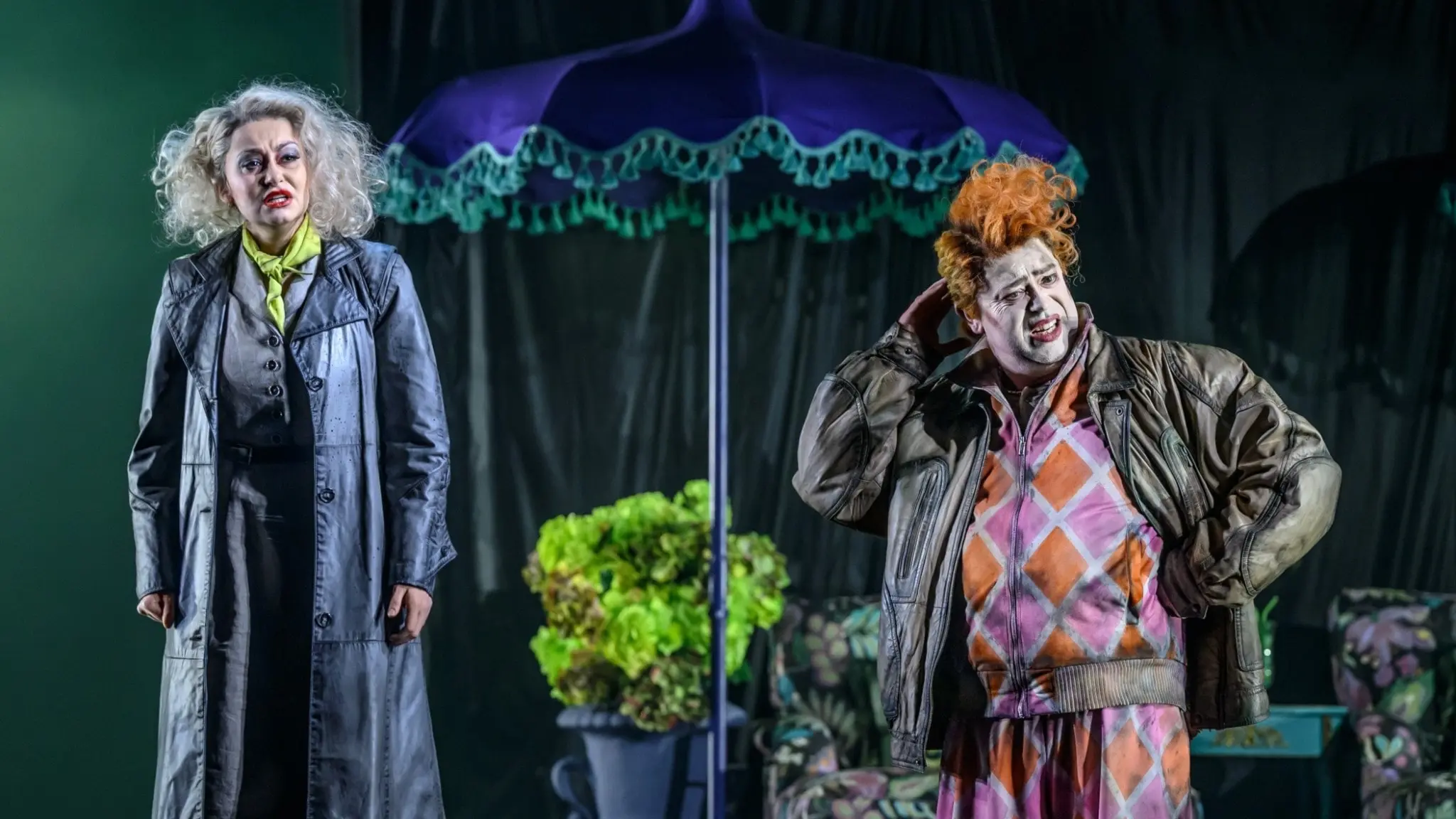 Vera Talerko som Susanna och David Stout som Figaro i Elena Langers opera Figaro skiljer sig på Kungliga Operan 2026.