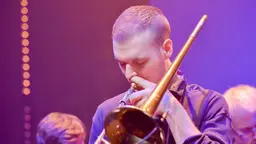 Kristian Persson med artistnamnet Nine Sparks Riots 2014. 