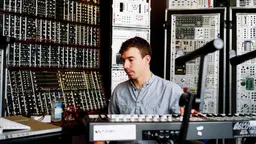 Christoffer Berg under arbetet med Depeche Modes album "Delta Machine". 