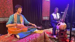 Manish Pingle och Lamine Cissokho.