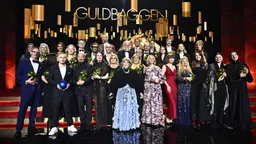 Gruppbild med alla vinnare från Guldbaggegalan 2026 på Cirkus i Stockholm.
