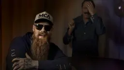 Isaac Gibson leder sitt 49 Winchester med allvar - och skratt - och vet hur man skojar upp Mattias Hansson från P4 Country.