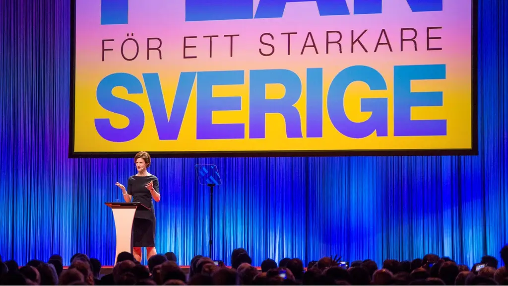 Anna Kinberg Batra oo ka qayb qaadanaysa kulankii xisbiga M ee Sverigedagarna. Sawirle: Emil Langvad/TT