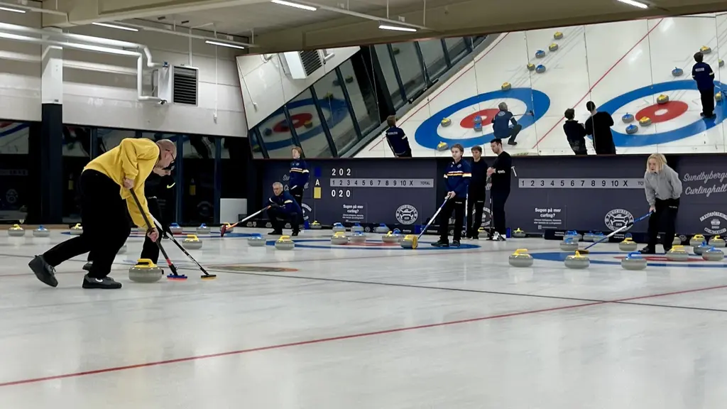 Hos Sundbybergs Curlingklubb märker man av ett ökat intresse efter klubbmedlemmarna Isabella och Rasmus Wranås OS-guld.