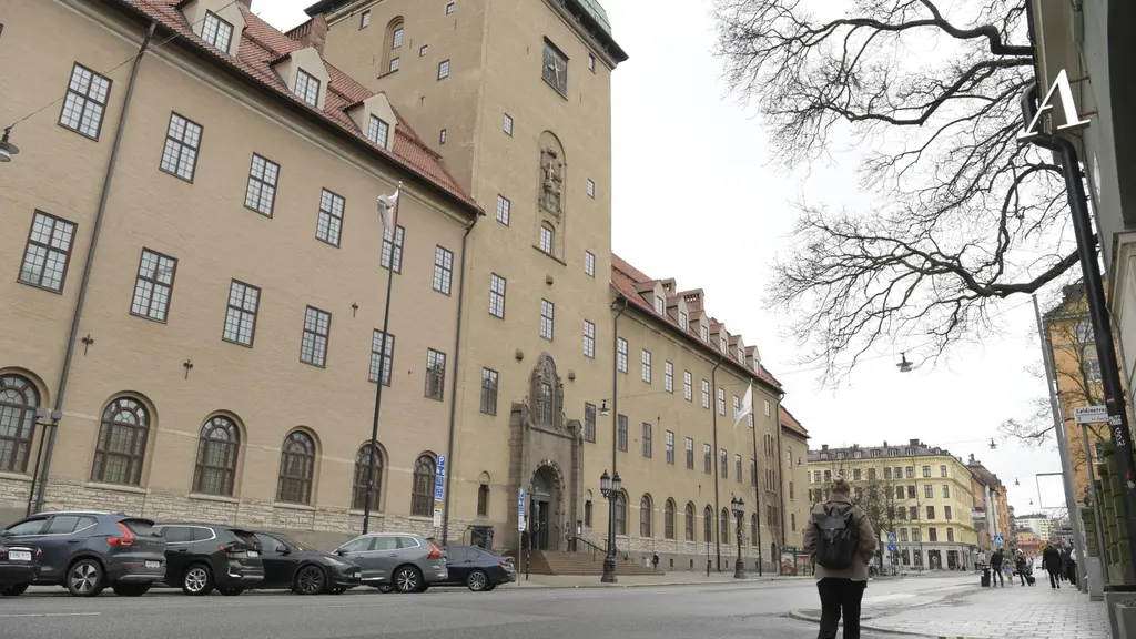 Häktningsförhandlingarna hålls i Stockholms tingsrätt.